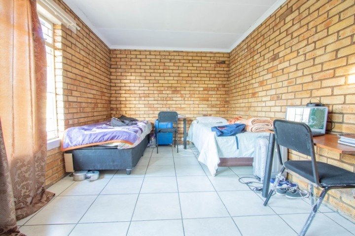 To Let 11 Bedroom Property for Rent in Die Bult North West